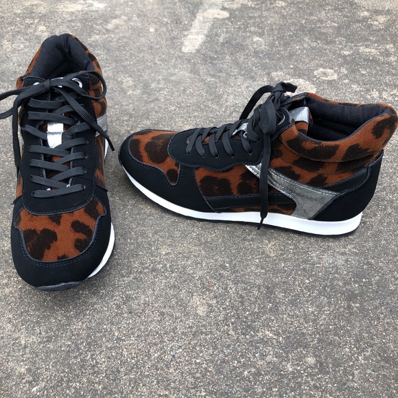 NIB Bamboo leopard print high tops sz.7 - Picture 2 of 7